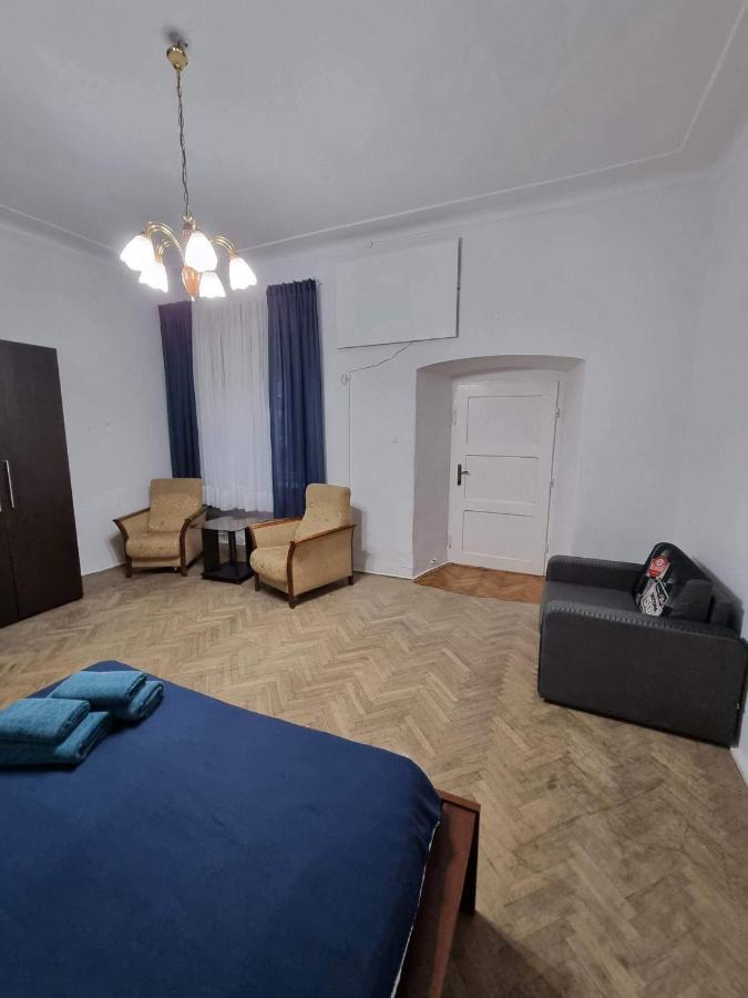Nocleg W Centrum Czestochowy Nmp32 Ченстохова Экстерьер фото