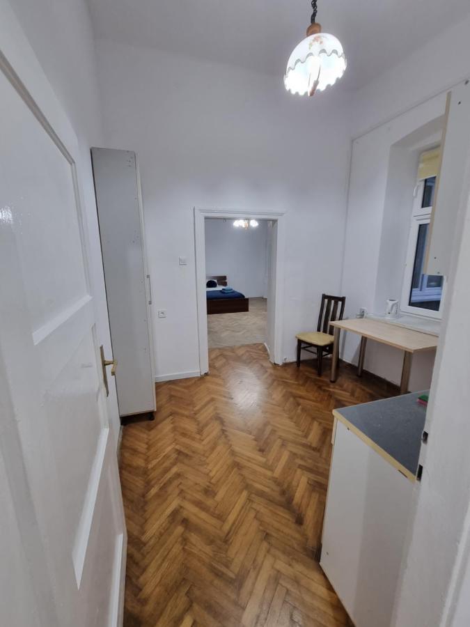 Nocleg W Centrum Czestochowy Nmp32 Ченстохова Экстерьер фото